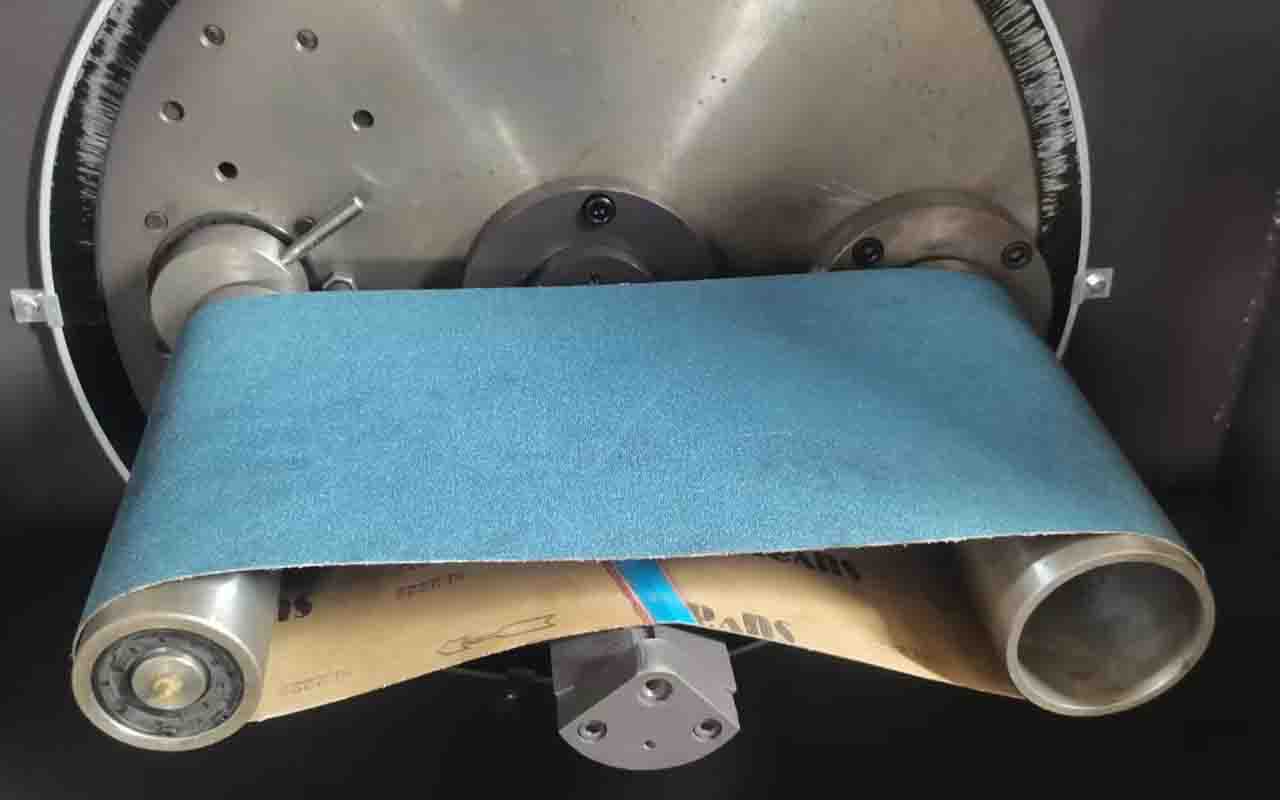 Belt grinding machine (5)